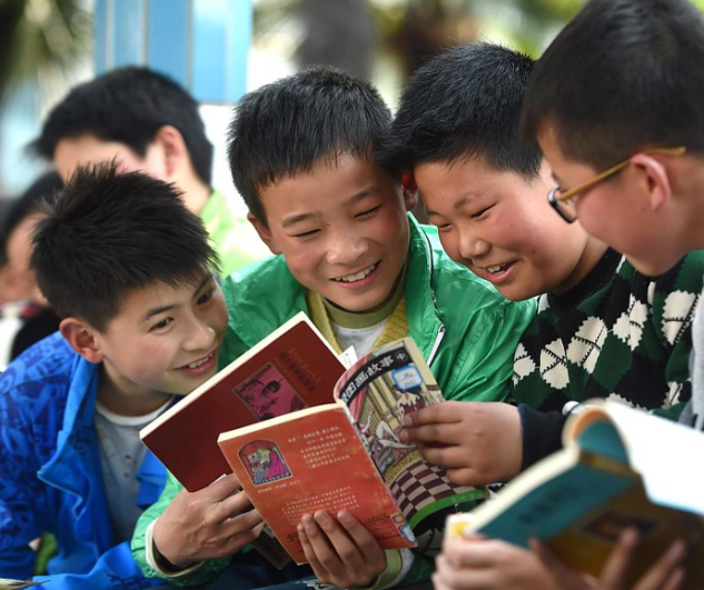 依托四维阅览丛书构建课程在课堂上小学以班级读书会为载体 依托四维阅览丛书构建课程在课堂上小学以班级读书会为载体